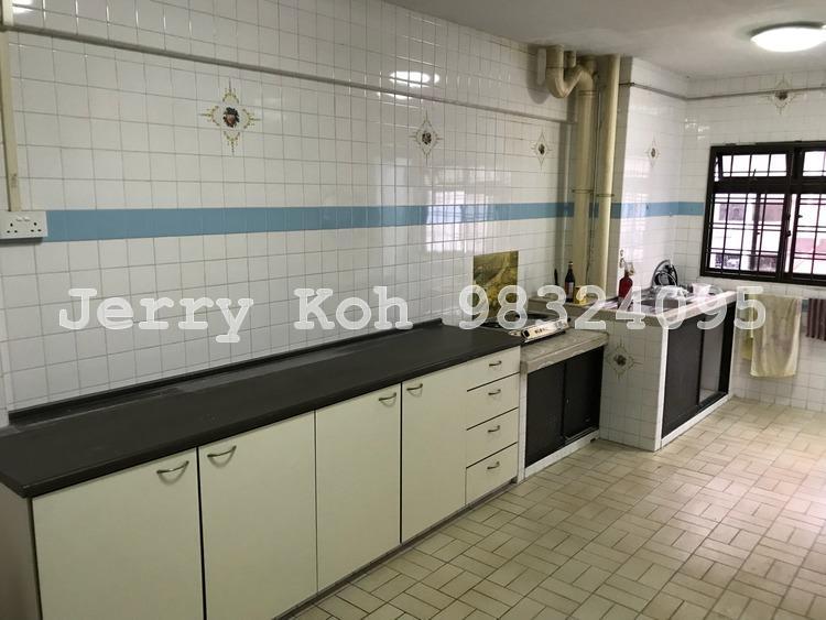 Blk 208 Bukit Batok Street 21 (Bukit Batok), HDB 3 Rooms #172269642